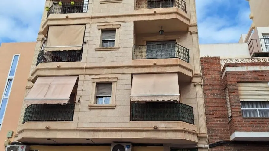 Apartamento de 2 dormitorios en Torrevieja, Spain No. 2652 № 2
