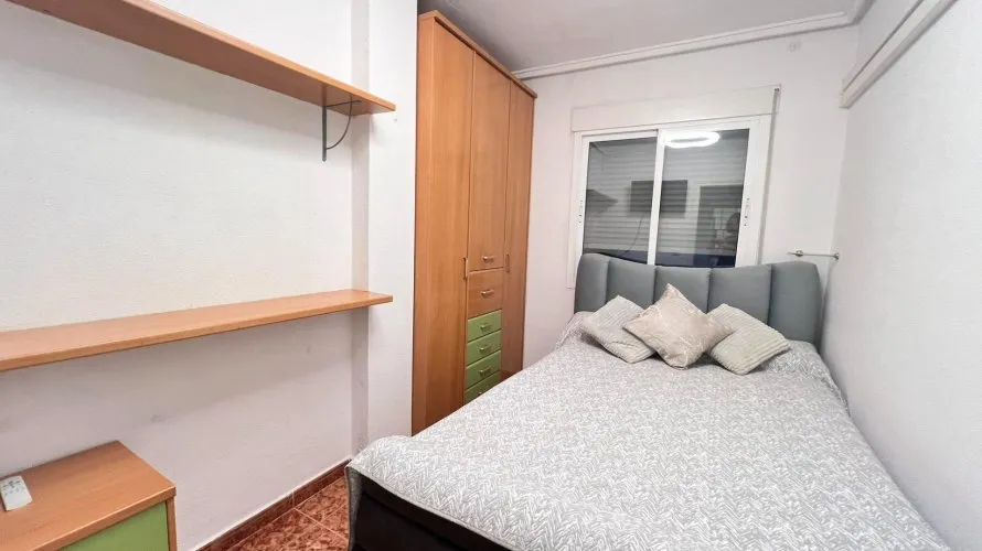 Apartamento de 60m² en Torrevieja, Spain No. 2702 № 1