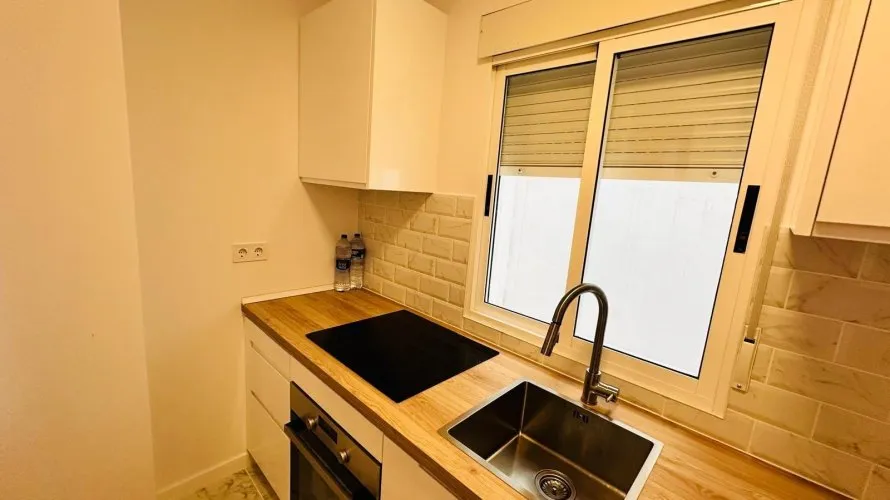 Apartamento de 2 dormitorios en Torrevieja, Spain No. 2674 № 4