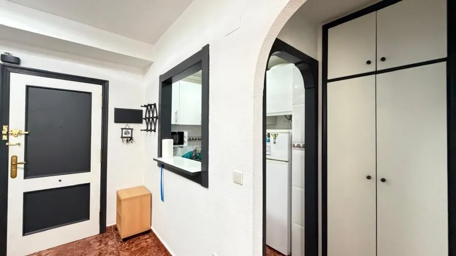 Apartamento de 1 dormitorio en Torrevieja, Spain No. 2728 № 21