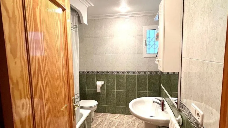 Apartamento de 3 dormitorios en Torrevieja, Spain No. 2712 № 2