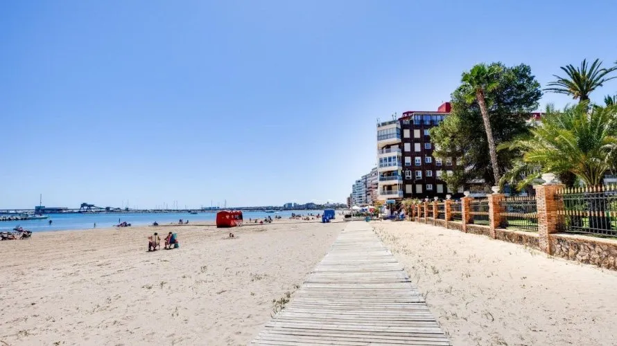 Apartamento de 30m² en Torrevieja, Spain No. 2861