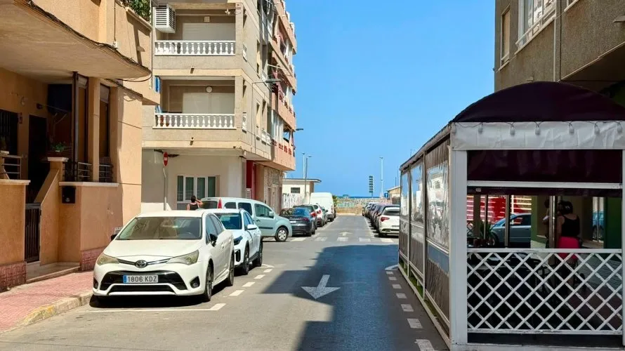 Apartamento de 2 dormitorios en Torrevieja, Spain No. 2944