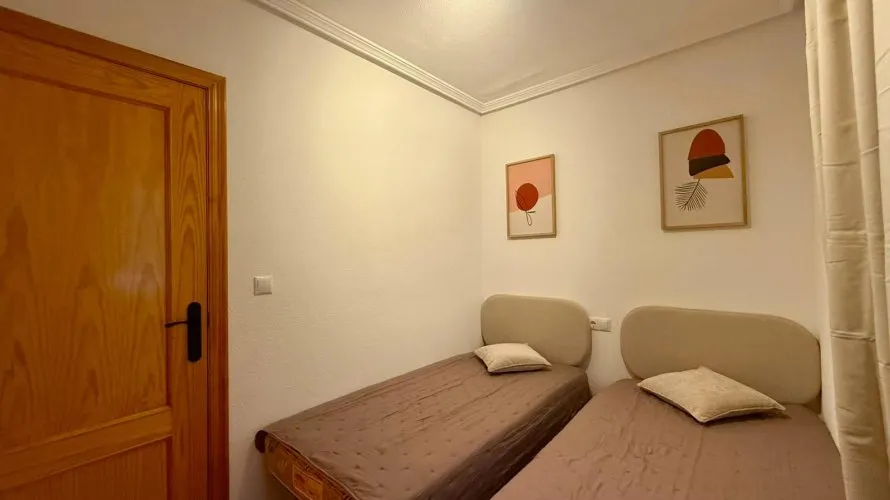 Apartamento de 2 dormitorios en Torrevieja, Spain No. 2944 № 9