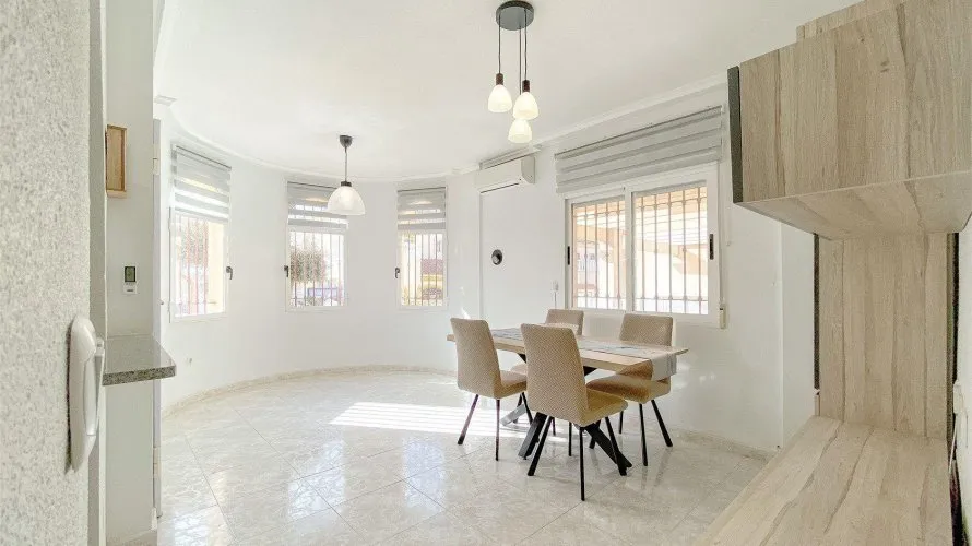 Сasa de 3 dormitorios en Torrevieja, Spain No. 3049 № 11