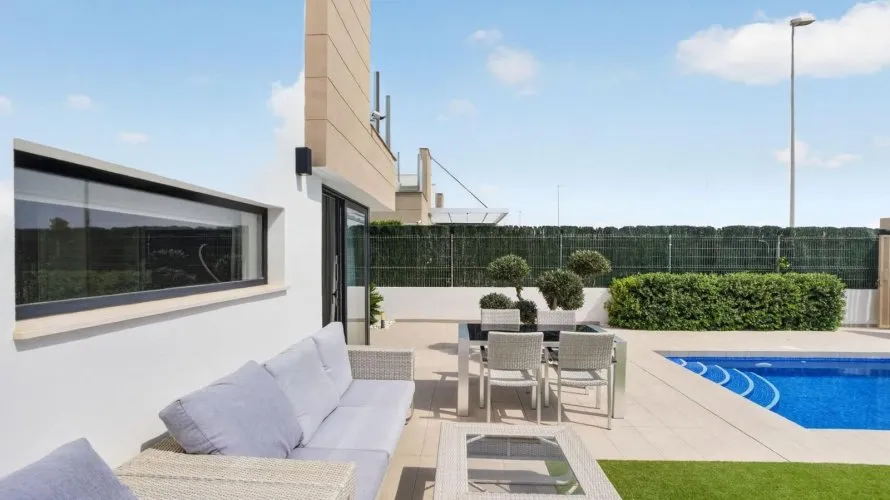 Villa de 178m² en Guardamar del Segura, Spain No. 2931 № 19