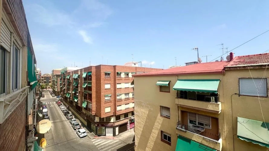 Apartamento de 84m² en Alicante, Spain No. 2947 № 1