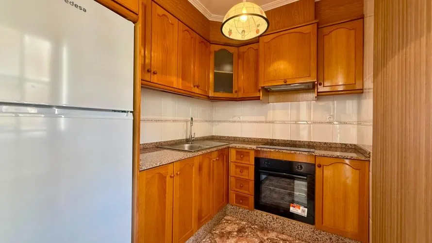 Apartamento de 2 dormitorios en Torrevieja, Spain No. 2944 № 3