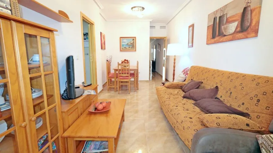 Apartamento de 2 dormitorios en Torrevieja, Spain No. 3057