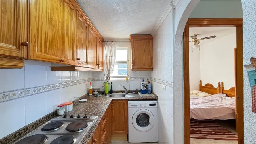 Apartamento de 2 dormitorios en Torrevieja, Spain No. 2973 № 3