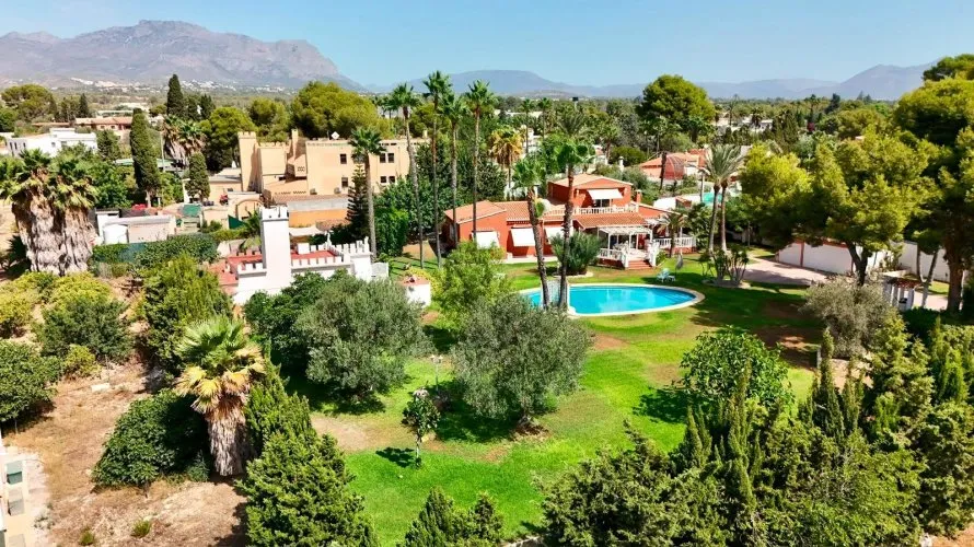 Villa de 5 dormitorios en Benidorm, Spain No. 3011 № 25