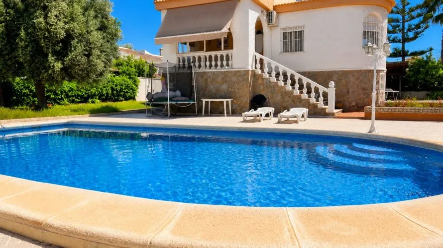 Villa de 200m² en Torrevieja, Spain No. 2964 № 7