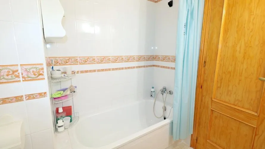 Apartamento de 2 dormitorios en Torrevieja, Spain No. 3054 № 14