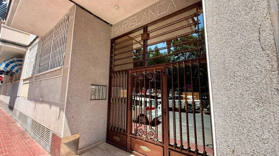 Apartamento de 2 dormitorios en Torrevieja, Spain No. 2944 № 2