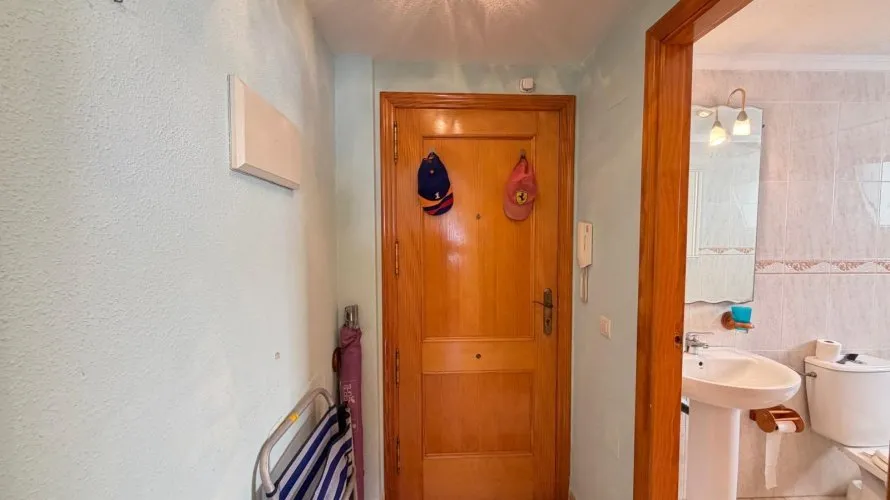 Apartamento de 2 dormitorios en Torrevieja, Spain No. 2973 № 26