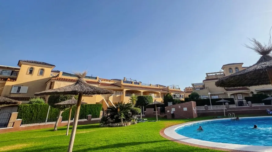 Ático de 72m² en Mil Palmeras, Spain No. 2977 № 1