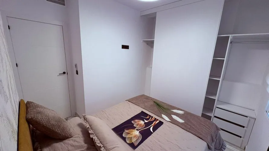 Apartamento de 1 dormitorio en Torrevieja, Spain No. 2978 № 3