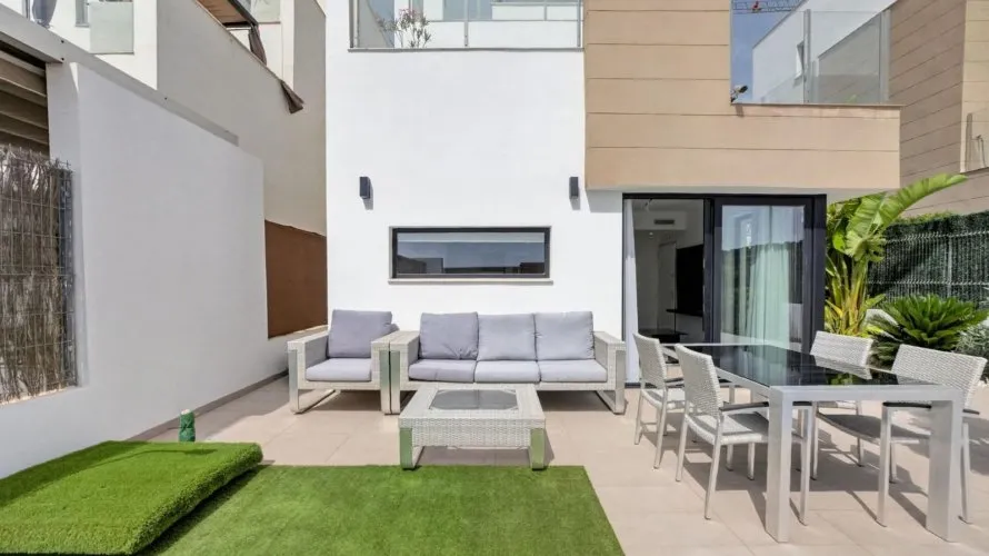 Villa de 178m² en Guardamar del Segura, Spain No. 2931 № 20