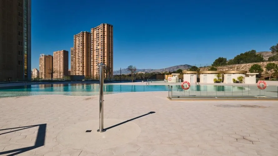 Apartamento de 2 dormitorios en Benidorm, Spain No. 2970 № 3