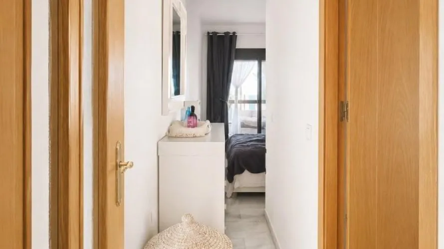 Apartamento de 2 dormitorios en Benidorm, Spain No. 3274 № 7