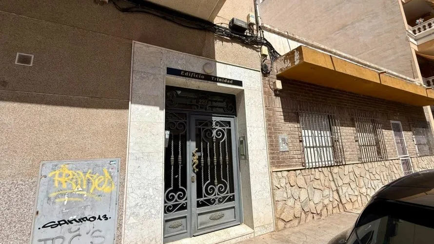 Apartamento de 1 dormitorio en Torrevieja, Spain No. 3136 № 2