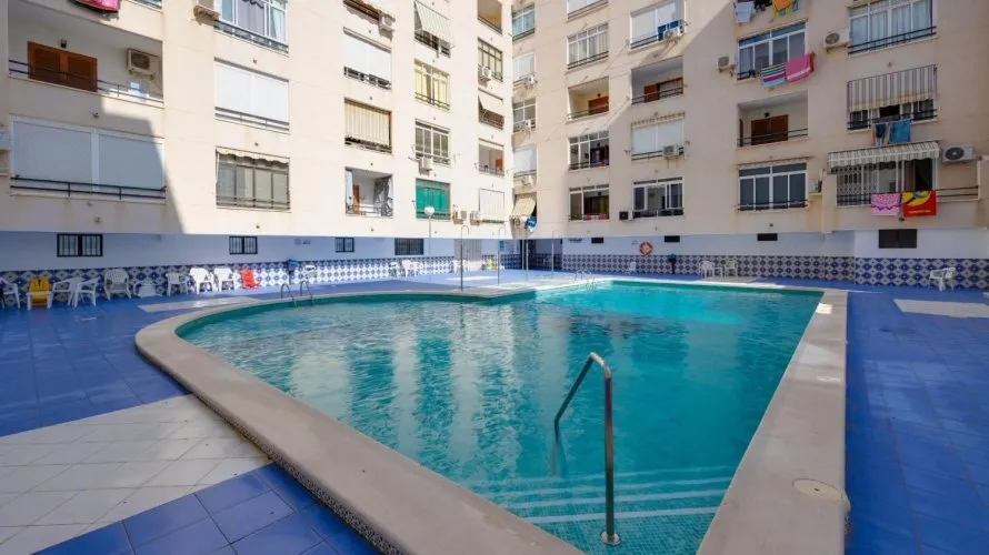 Apartamento de 65m² en Torrevieja, Spain No. 3281 № 2
