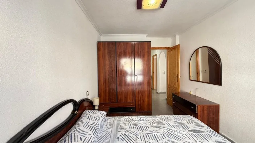 Apartamento de 2 dormitorios en Torrevieja, Spain No. 3200 № 1