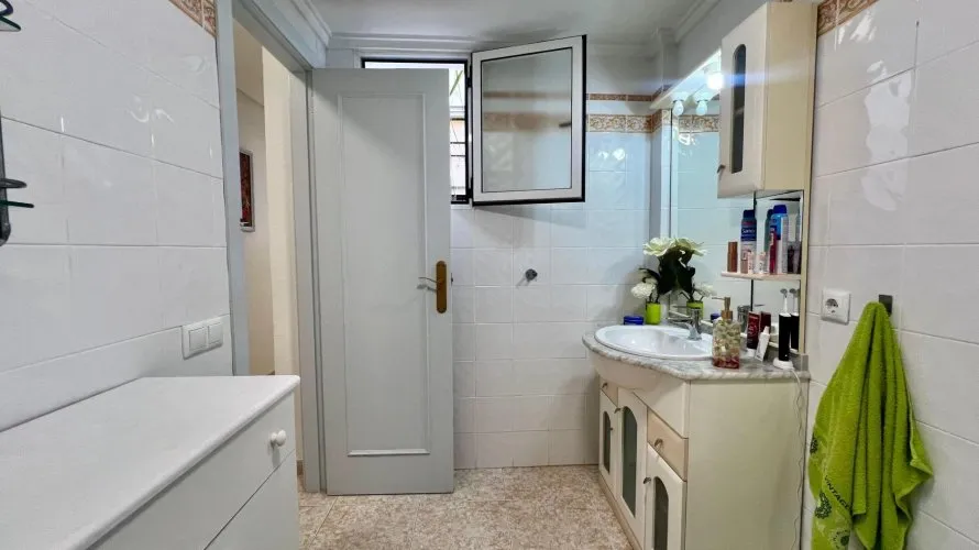 Apartamento de 1 dormitorio en Torrevieja, Spain No. 3211