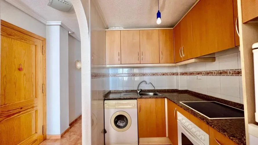 Apartamento de 1 dormitorio en Torrevieja, Spain No. 3193 № 14