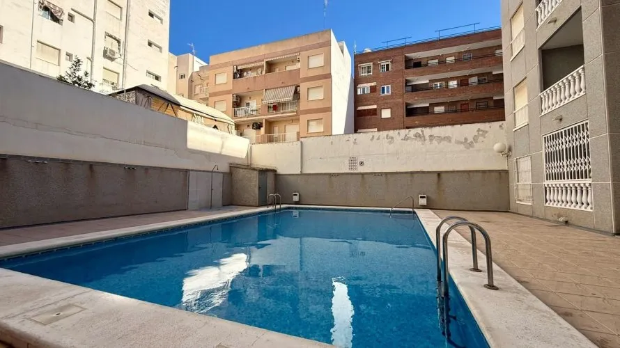 Apartamento de 2 dormitorios en Torrevieja, Spain No. 3205 № 9
