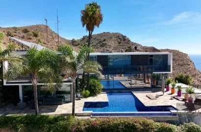 Villa de 5 dormitorios en Benidorm, Spain No. 3254