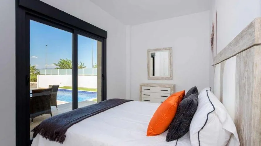 Villa de 3 dormitorios en Daya Nueva, Spain No. 3149 № 8