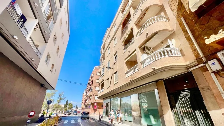Apartamento de 1 dormitorio en Torrevieja, Spain No. 3193