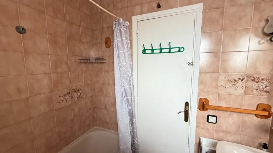 Apartamento de 3 dormitorios en Alicante, Spain No. 3250 № 15