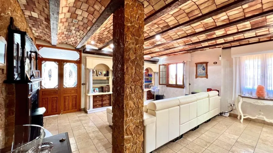 Villa de 4 dormitorios en Almoradí, Spain No. 3209 № 2