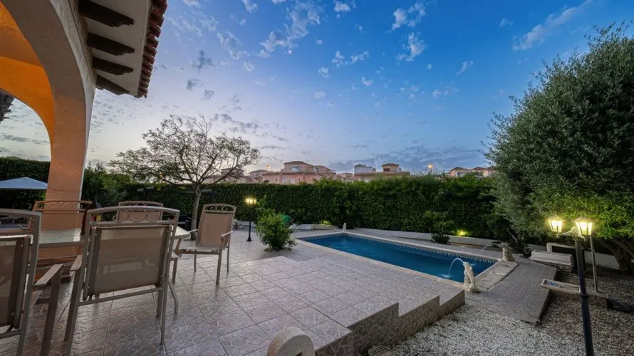 Villa de 96m² en La Zenia, Spain No. 3265 № 27