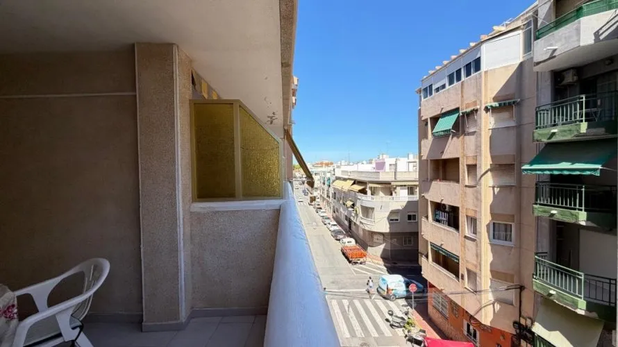 Apartamento de 1 dormitorio en Torrevieja, Spain No. 3257 № 1