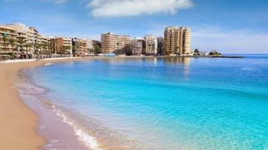 Apartamento de 2 dormitorios en Torrevieja, Spain No. 3293