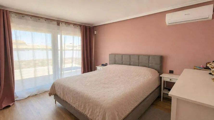Сasa de 5 dormitorios en Los Balcones, Spain No. 3248 № 18
