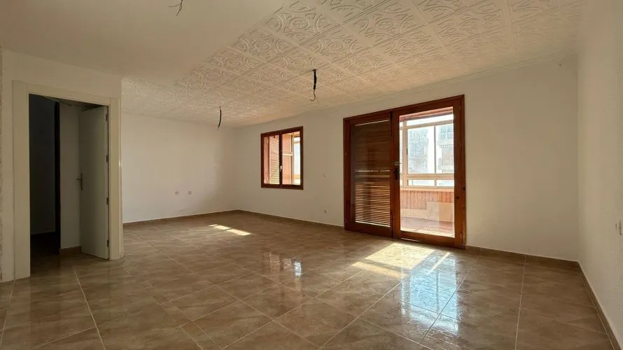 Apartamento de 3 dormitorios en Torrevieja, Spain No. 3060 № 17