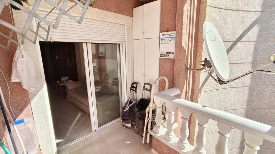 Apartamento de 3 dormitorios en Torrevieja, Spain No. 3292 № 2
