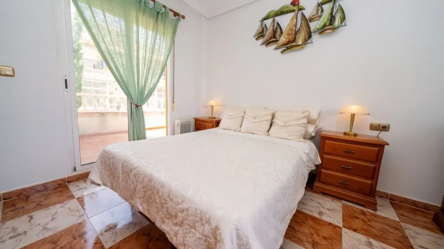 Villa de 96m² en La Zenia, Spain No. 3265 № 6