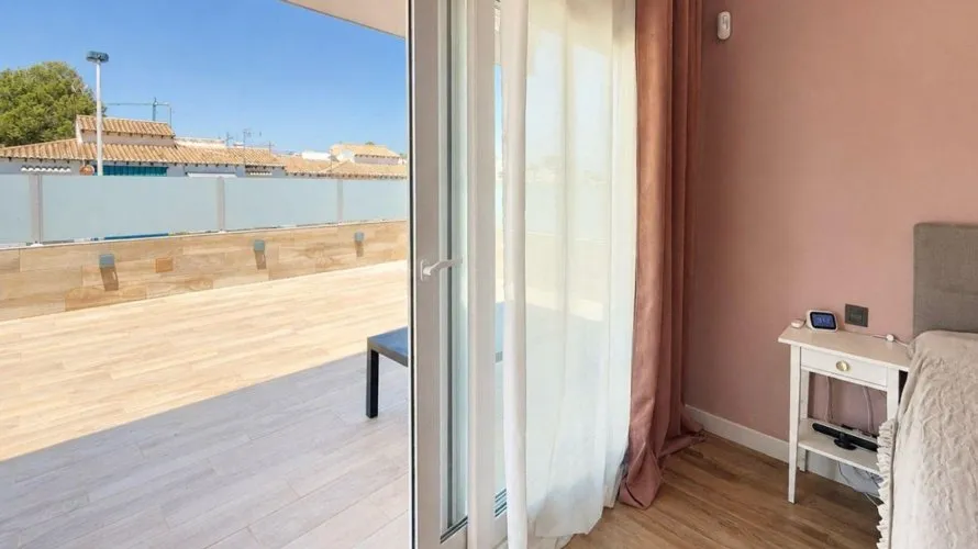 Сasa de 5 dormitorios en Los Balcones, Spain No. 3248 № 23
