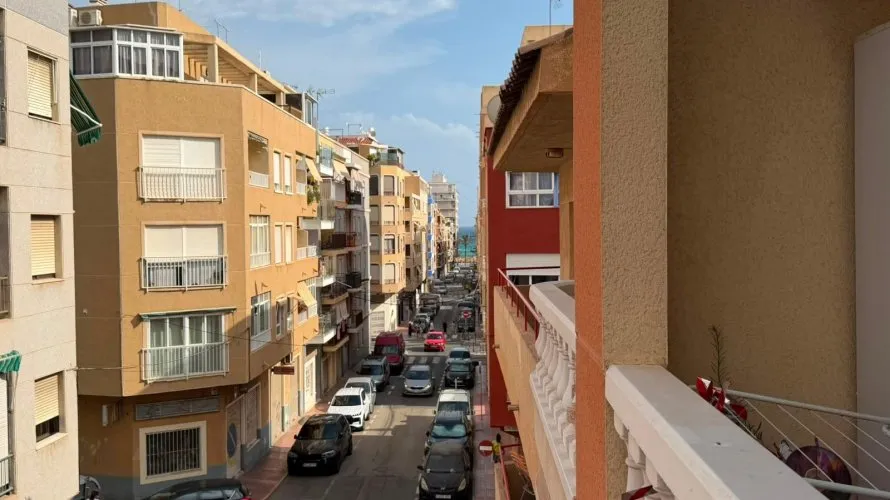 Apartamento de 1 dormitorio en Torrevieja, Spain No. 3228 № 1