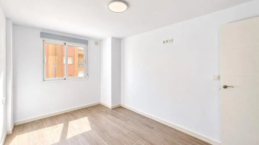 Apartamento de 2 dormitorios en Torrevieja, Spain No. 3294 № 1