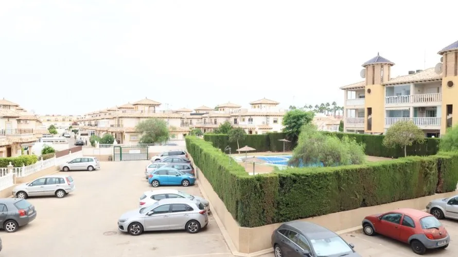 Apartamento de 2 dormitorios en La Zenia, Spain No. 3175