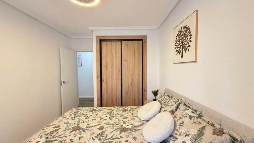 Apartamento de 3 dormitorios en Torrevieja, Spain No. 3295 № 20