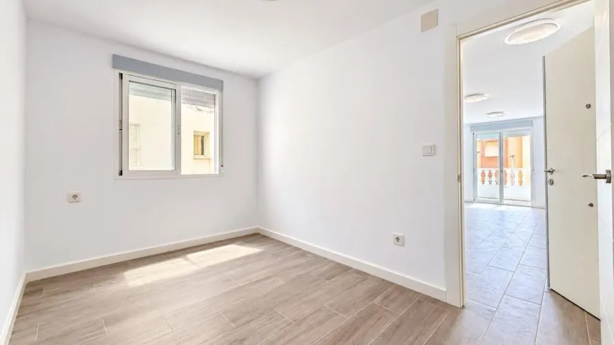 Apartamento de 2 dormitorios en Torrevieja, Spain No. 3294 № 6