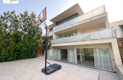 Apartamento de 4 dormitorios en Chiva, Spain No. 3150
