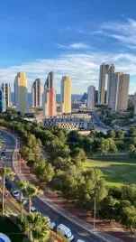 Apartamento de 2 dormitorios en Benidorm, Spain No. 3274